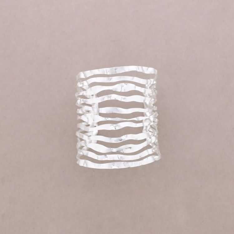 ADJUSTABLE WAVY METAL BRACELET 2