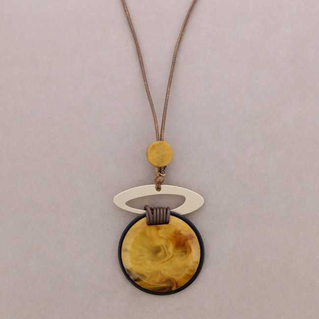 COLLAR LARGO COLGANTE GEOMÉTRICAS RESINA