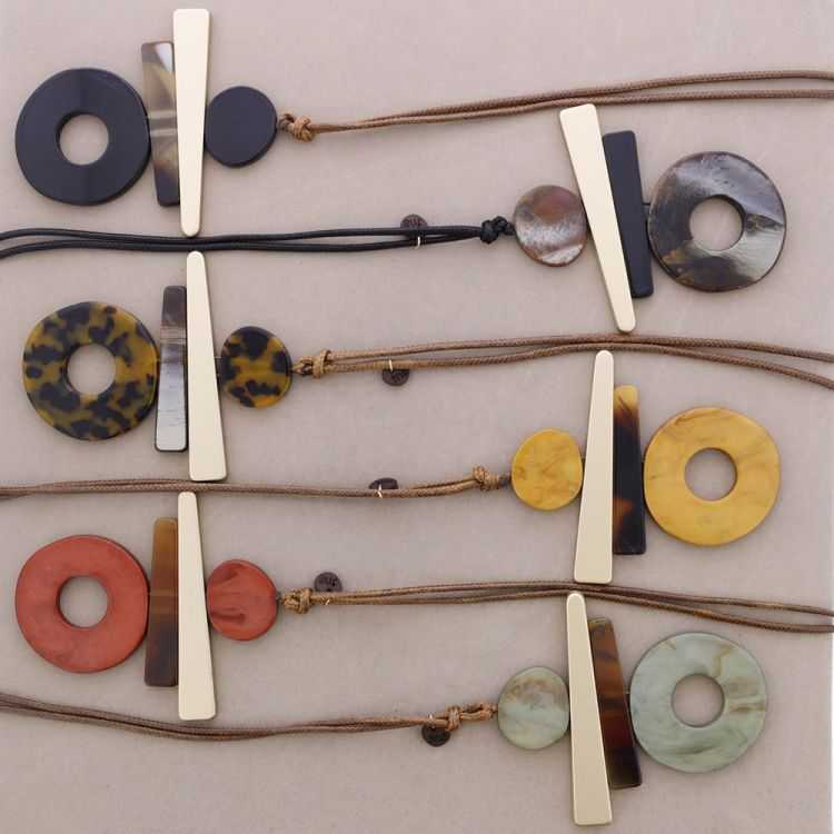 LONG GEOMETRIC RESIN PENDANT NECKLACE 2