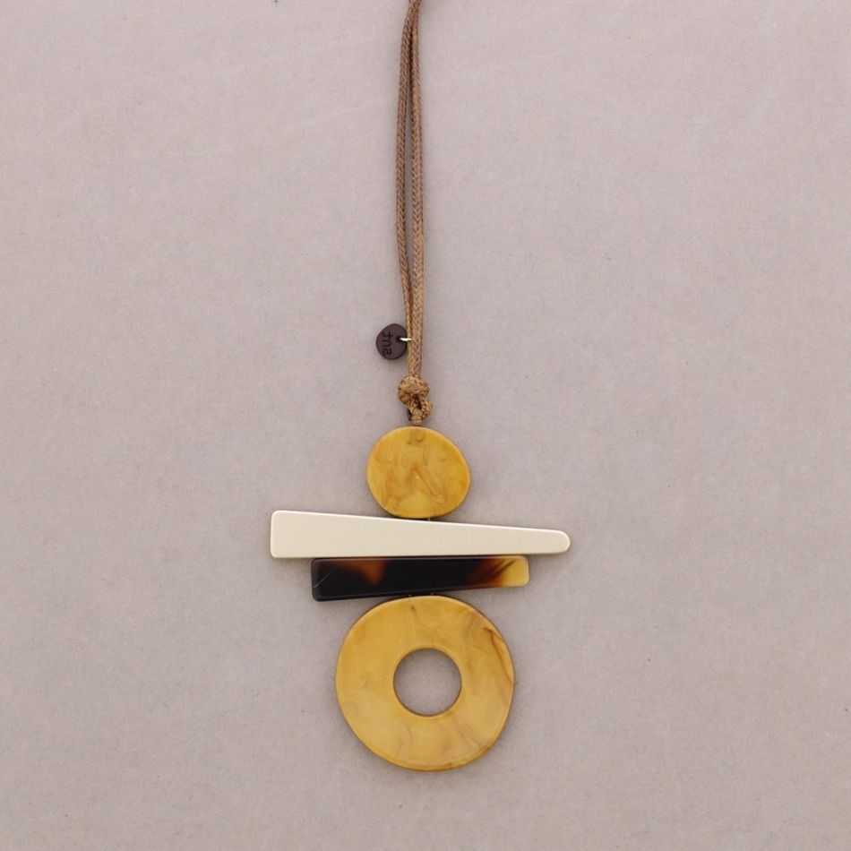 LONG GEOMETRIC RESIN PENDANT NECKLACE