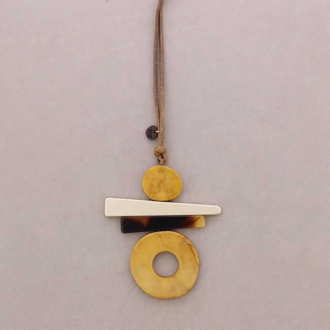 LONG GEOMETRIC RESIN PENDANT NECKLACE