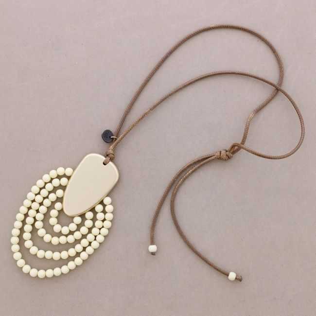 COLLAR LARGO COLGANTE CUENTAS RESINA