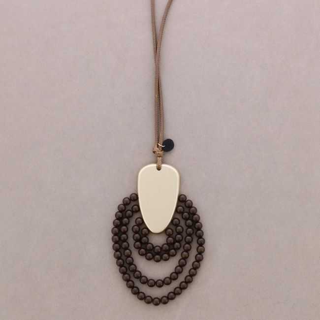 COLLAR LARGO COLGANTE CUENTAS RESINA