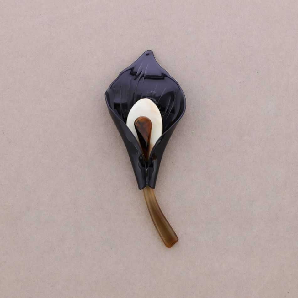 BROCHE FLOR RESINA