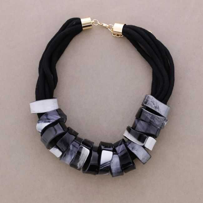 RESIN RING SHORT NECKLACE