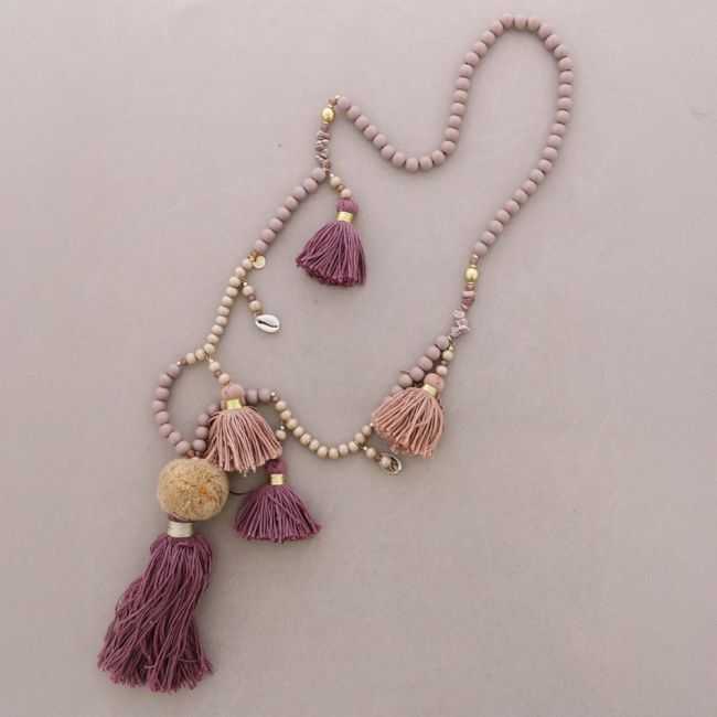 COLLAR LARGO CUENTAS MADERA POMPON FLECOS