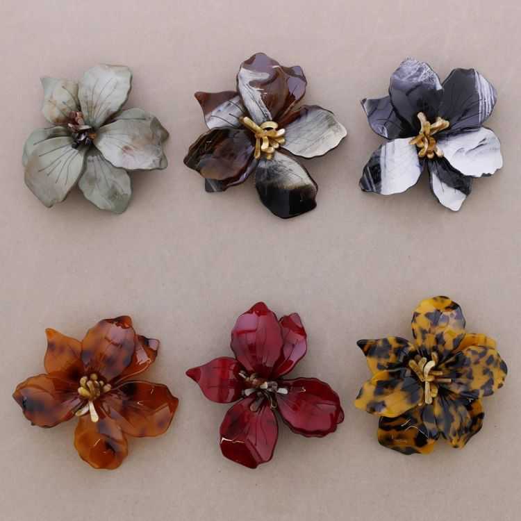 RESIN FLOWER BROOCH 2