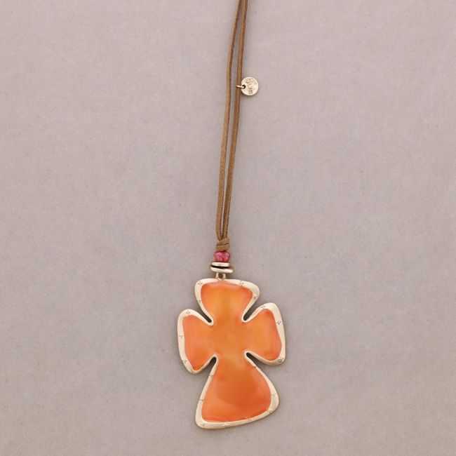COLLAR LARGO COLGANTE CRUZ METAL ESMALTE