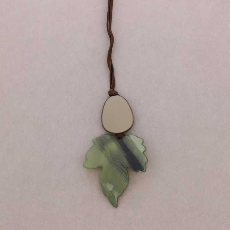 LONG RESIN LEAF PENDANT NECKLACE 2