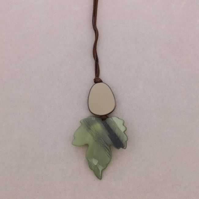 LONG RESIN LEAF PENDANT NECKLACE