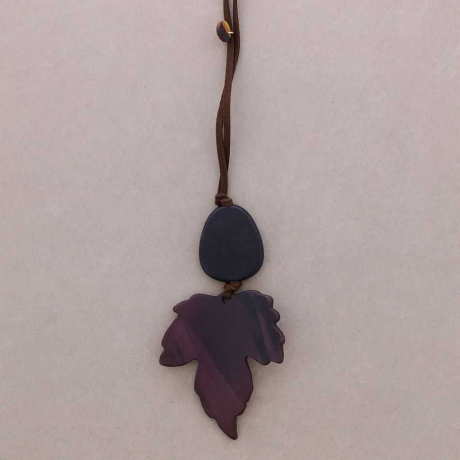 LONG RESIN LEAF PENDANT NECKLACE