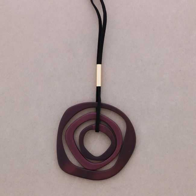 TRIPLE RESIN RING PENDANT LONG NECKLACE