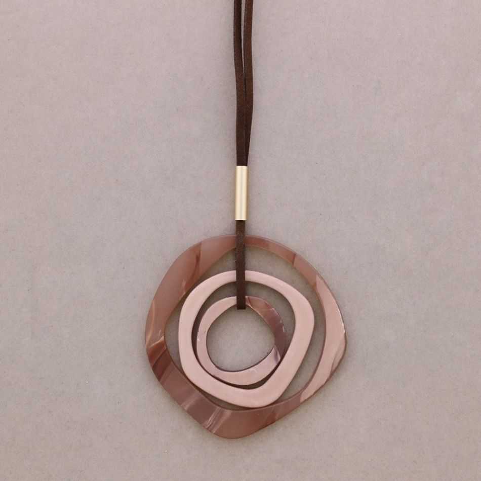 COLLAR LARGO COLGANTE TRIPLE ANILLA RESINA
