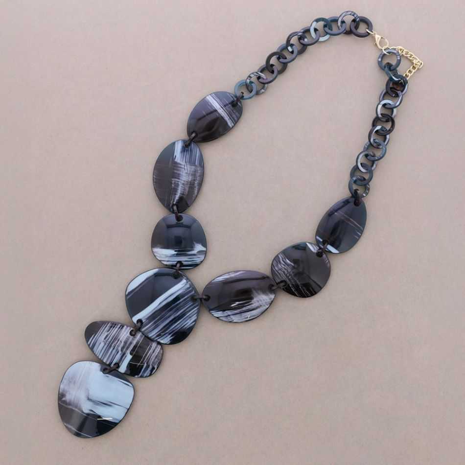 COLLAR CUENTAS MEDALLAS COLGANTE RESINA