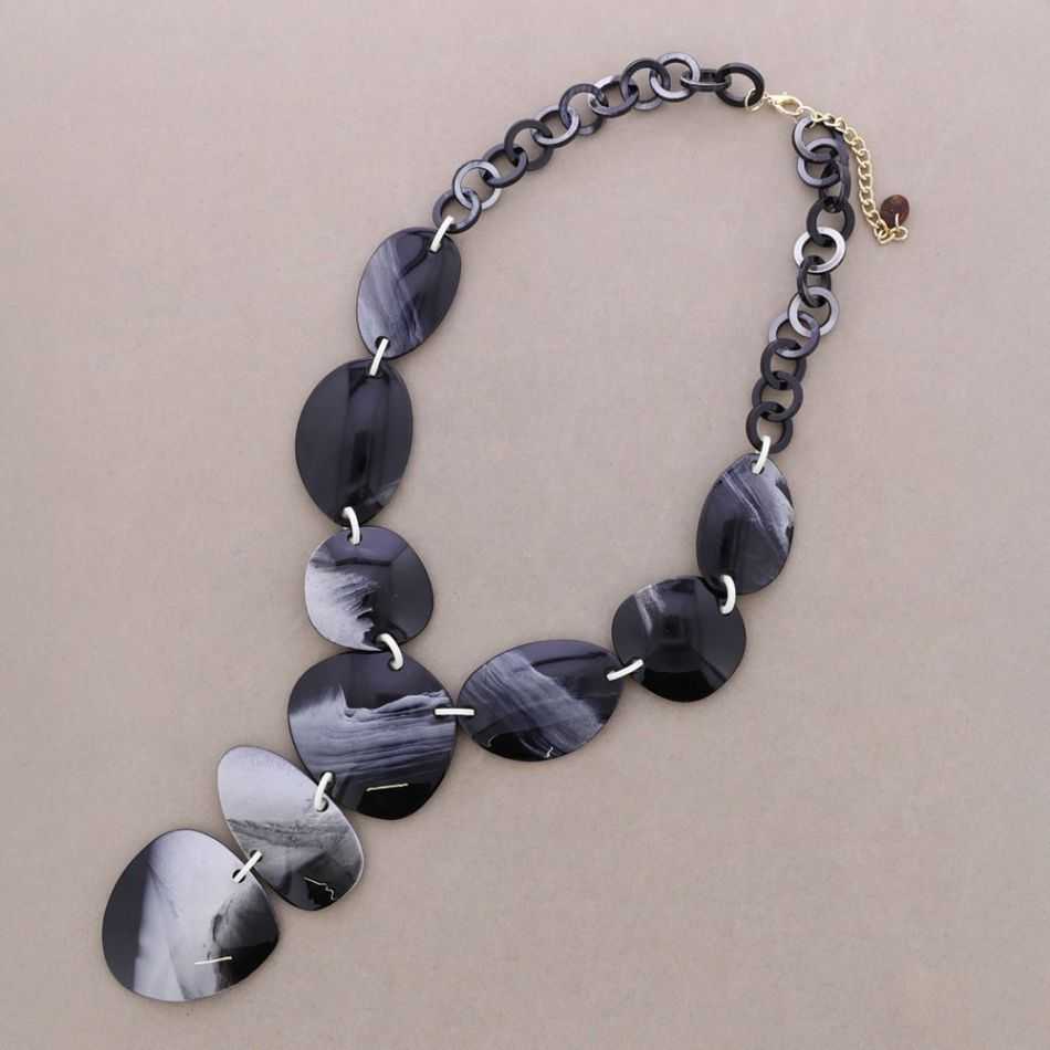 COLLAR CUENTAS MEDALLAS COLGANTE RESINA