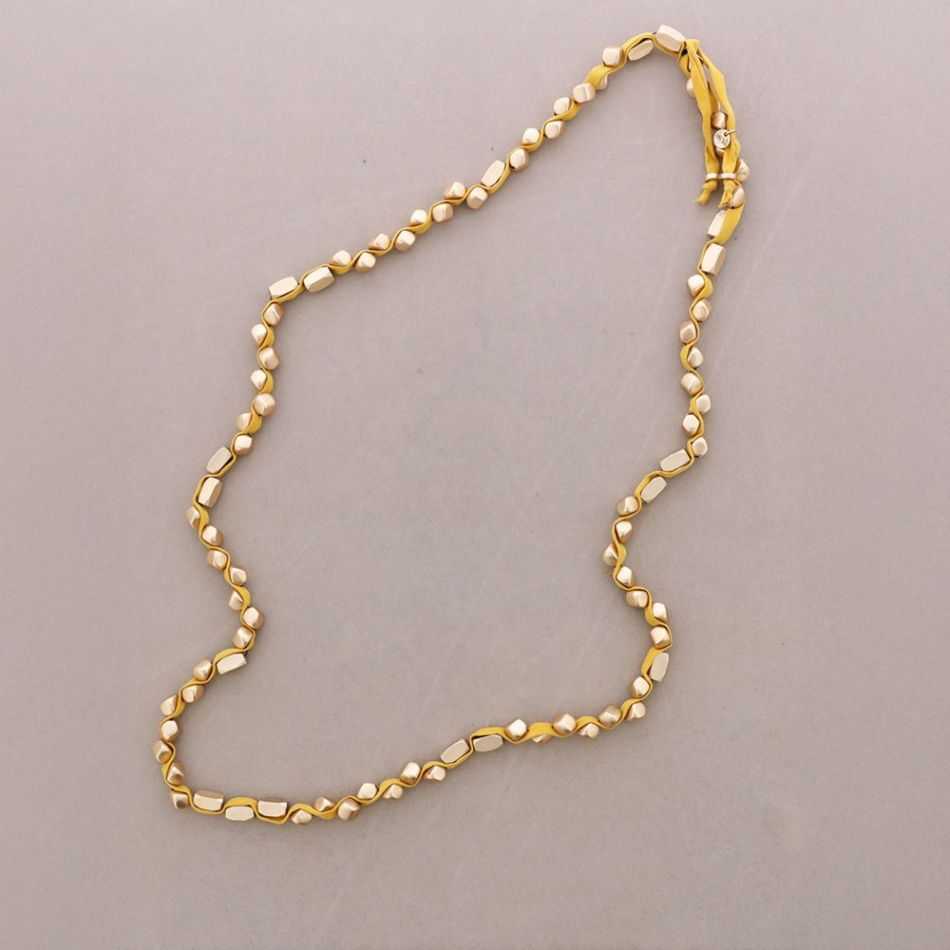COLLAR LARGO TUBO LAZO CUENTAS IMITACION METAL