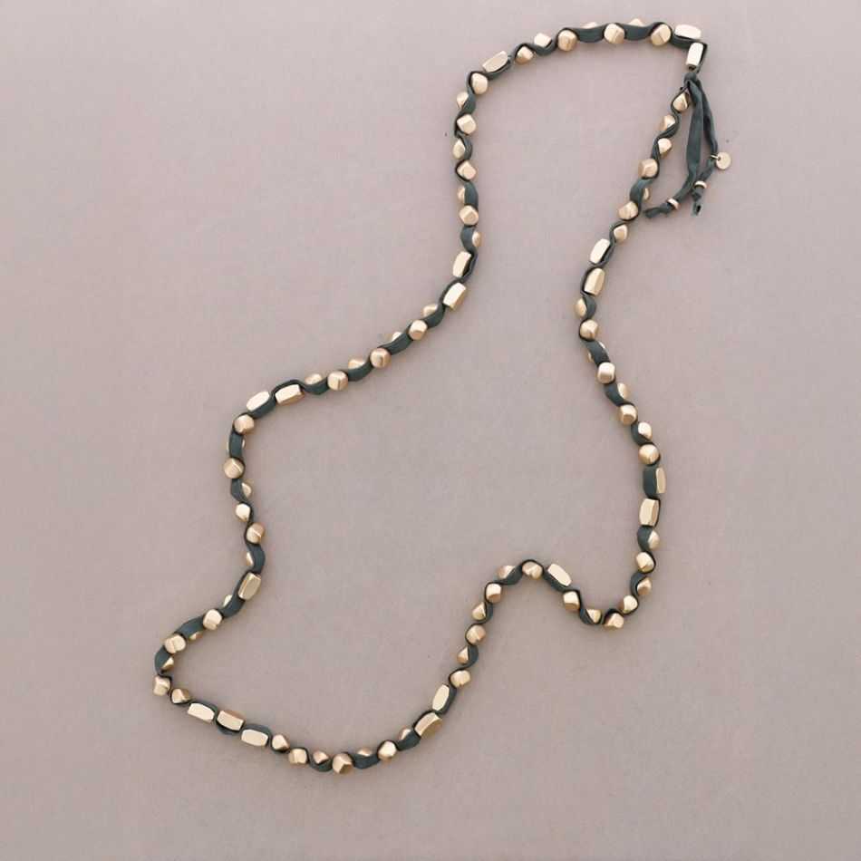 COLLAR LARGO TUBO LAZO CUENTAS IMITACION METAL