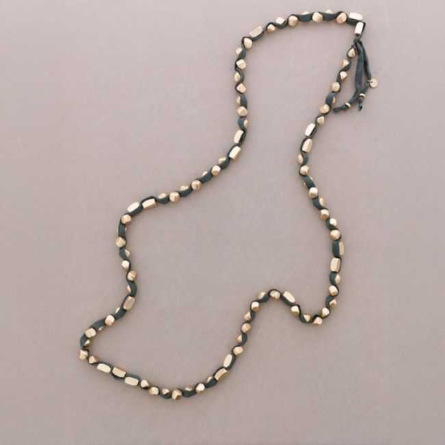 COLLAR LARGO TUBO LAZO CUENTAS IMITACION METAL