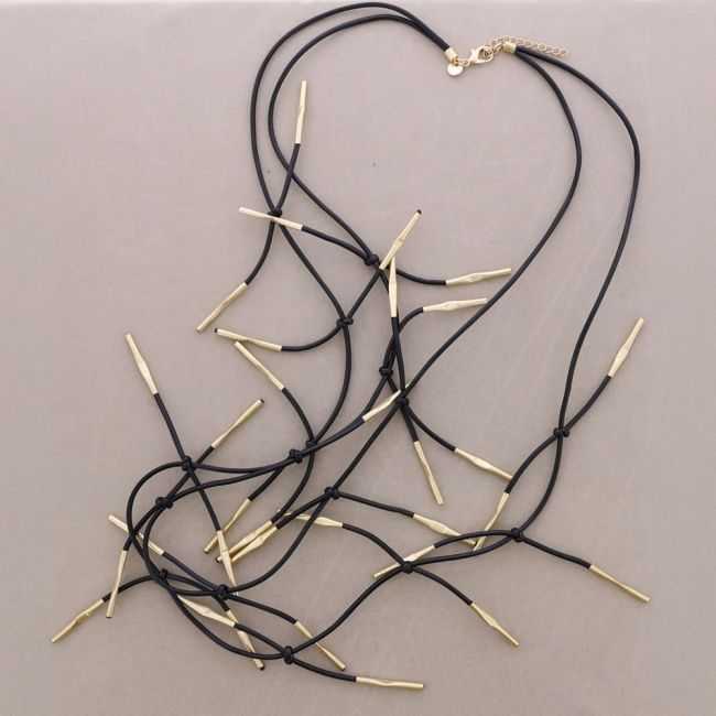 COLLAR LARGO CORDÓN SINTÉTICO DOBLE TIRAS FLECOS METAL