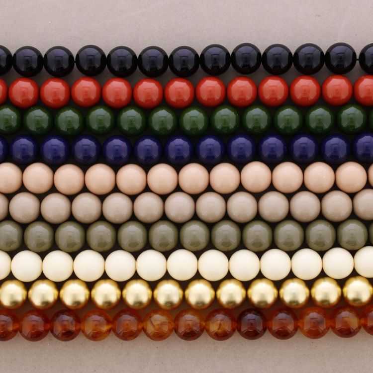SHORT NECKLACE RESIN BEADS 20MM 2