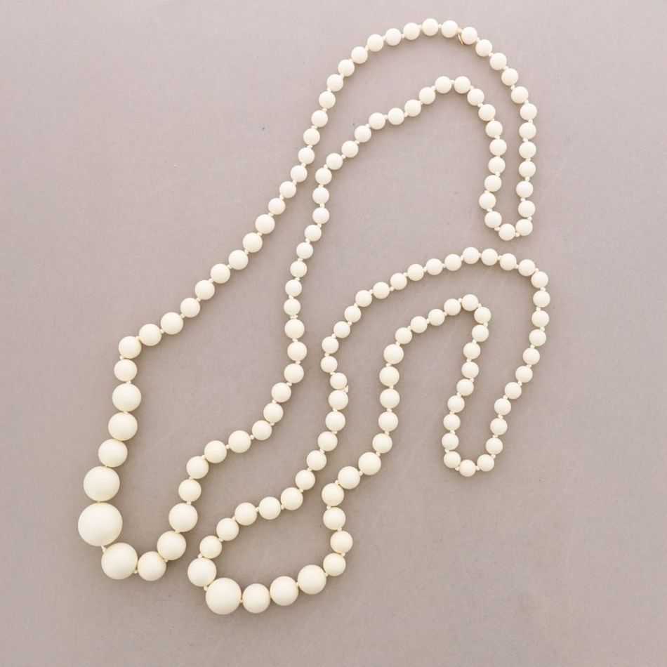 SET LONG NECKLACE BEADS RESIN