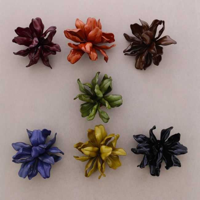 BROCHE FLOR RESINA