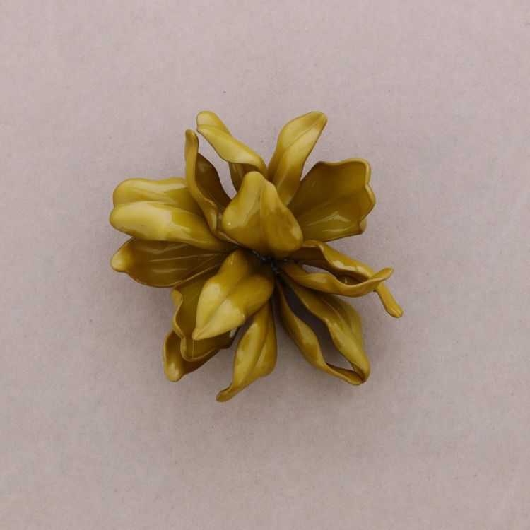 RESIN FLOWER BROOCH