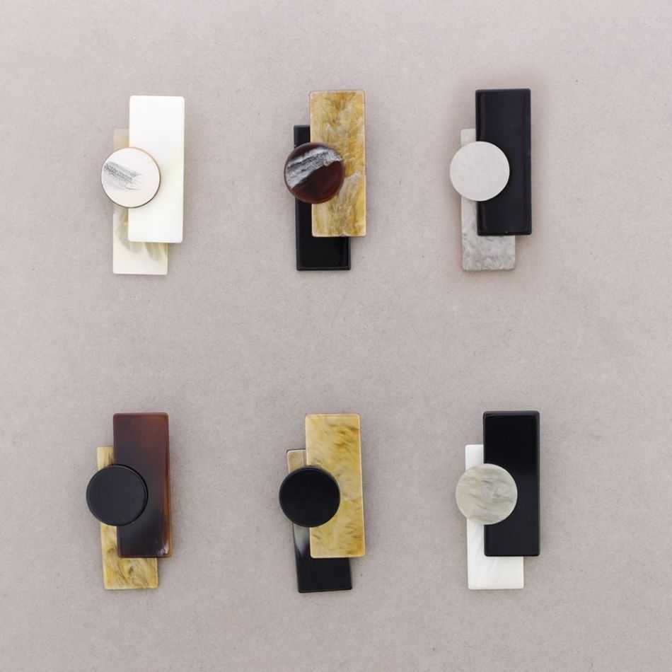 BROCHE FORMAS GEOMÉTRICAS RESINA