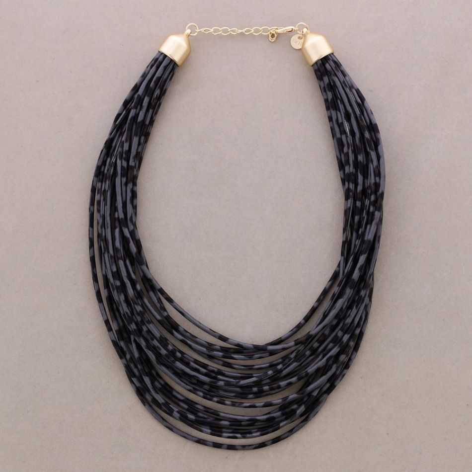 PRINTED MULTI-STRAP SHORT NECKLACE