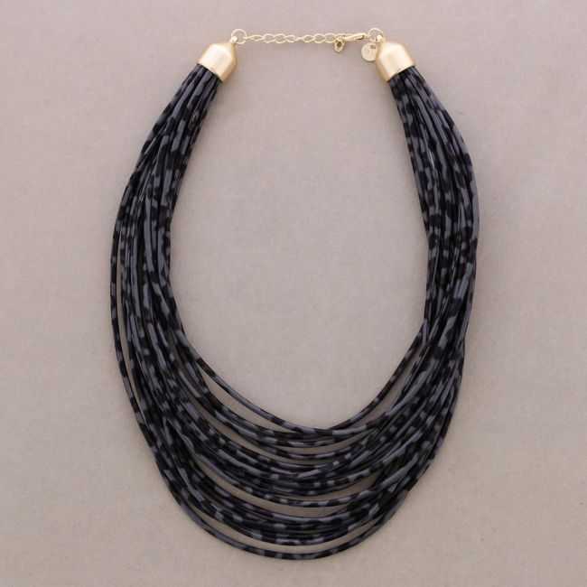 PRINTED MULTI-STRAP SHORT NECKLACE