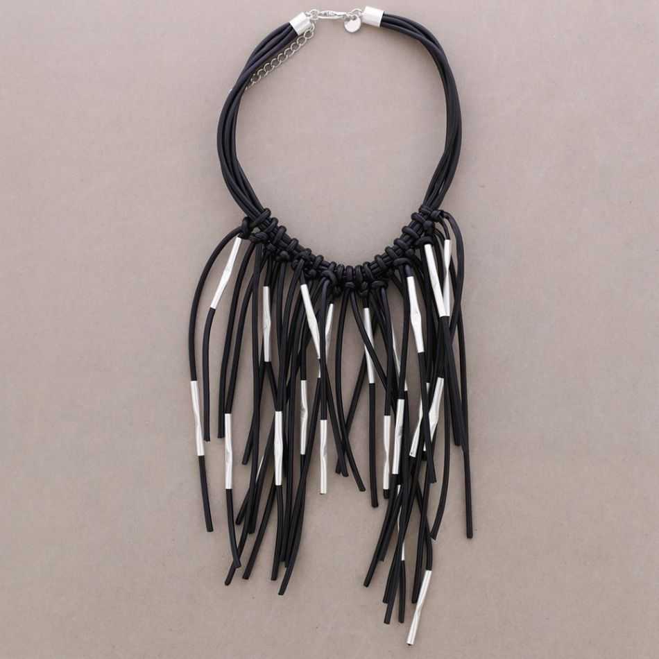 GARGANTILLA CORDÓN SINTÉTICO FLECOS TUBOS METAL