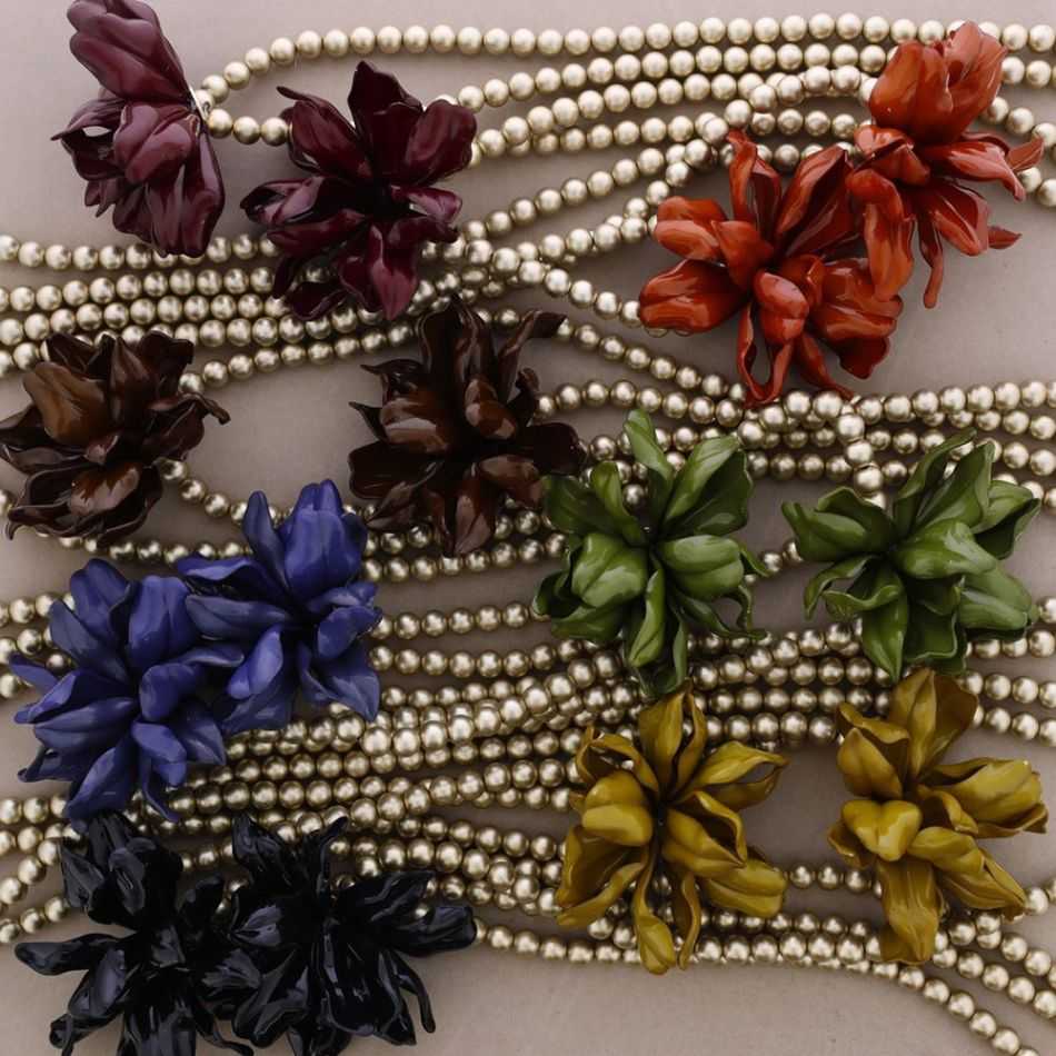 COLLAR LARGO DOBLE VUELTA DOBLE FLOR RESINA