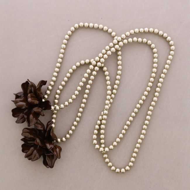 COLLAR LARGO DOBLE VUELTA DOBLE FLOR RESINA