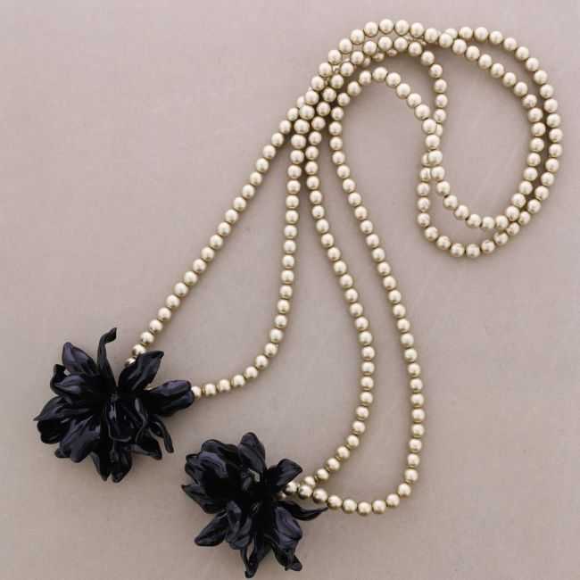 COLLAR LARGO DOBLE VUELTA DOBLE FLOR RESINA