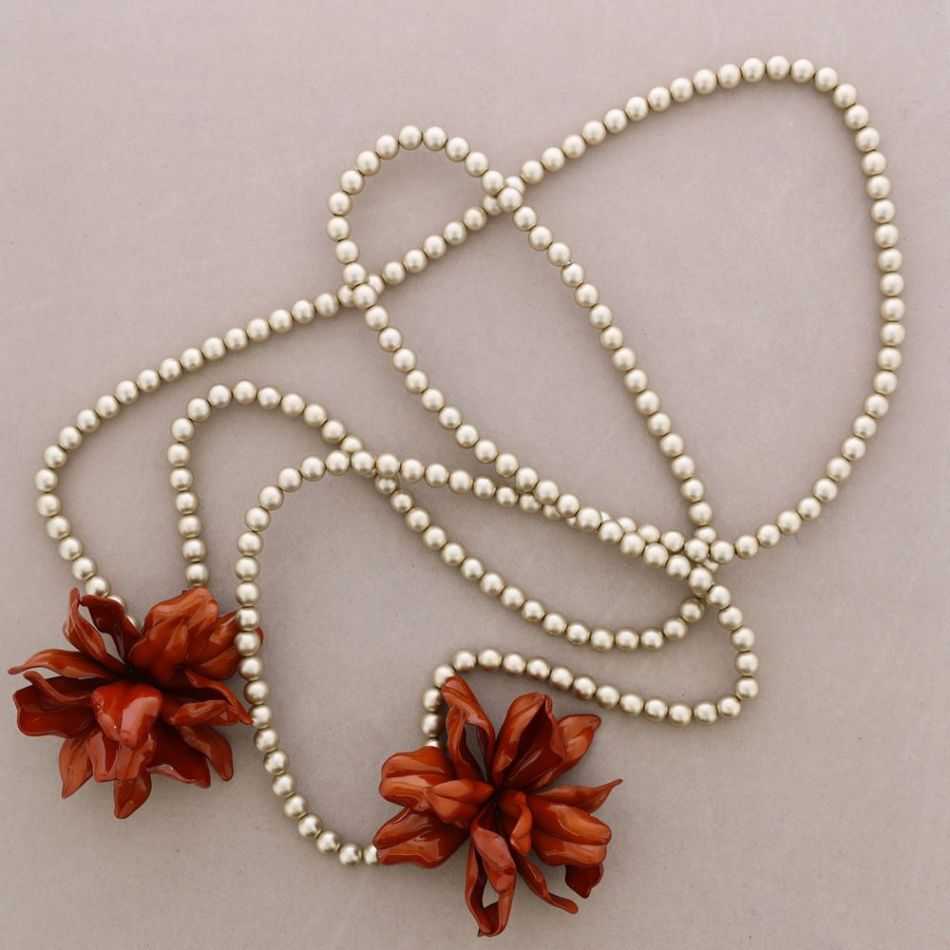 COLLAR LARGO DOBLE VUELTA DOBLE FLOR RESINA