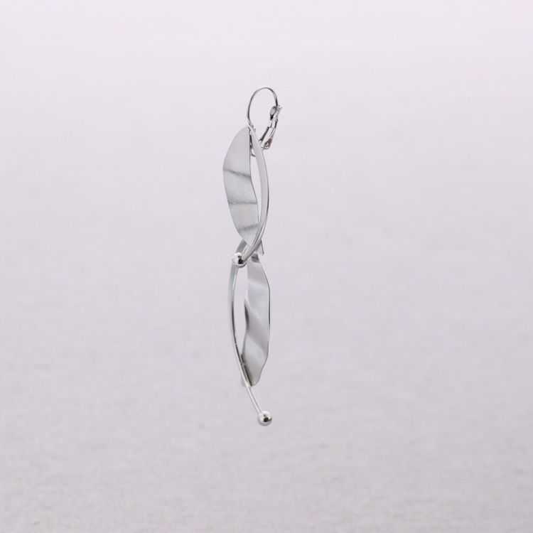 STEEL LEAF PENDANT EARRINGS
