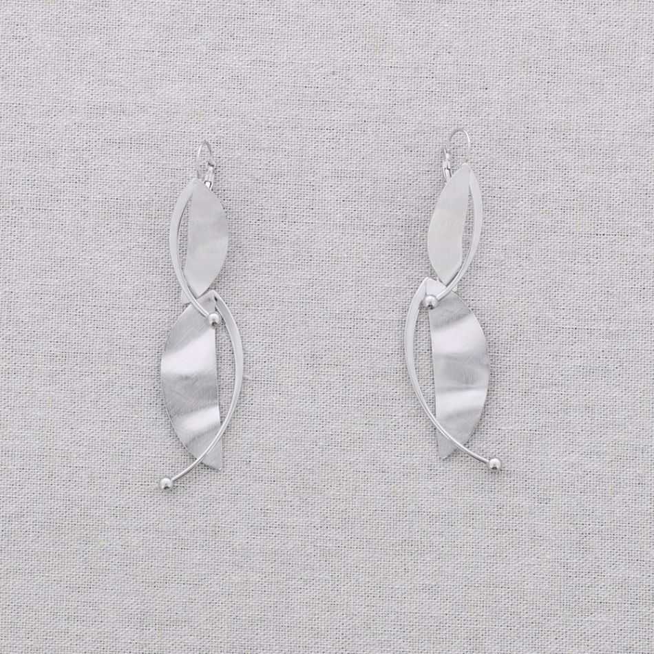 STEEL LEAF PENDANT EARRINGS