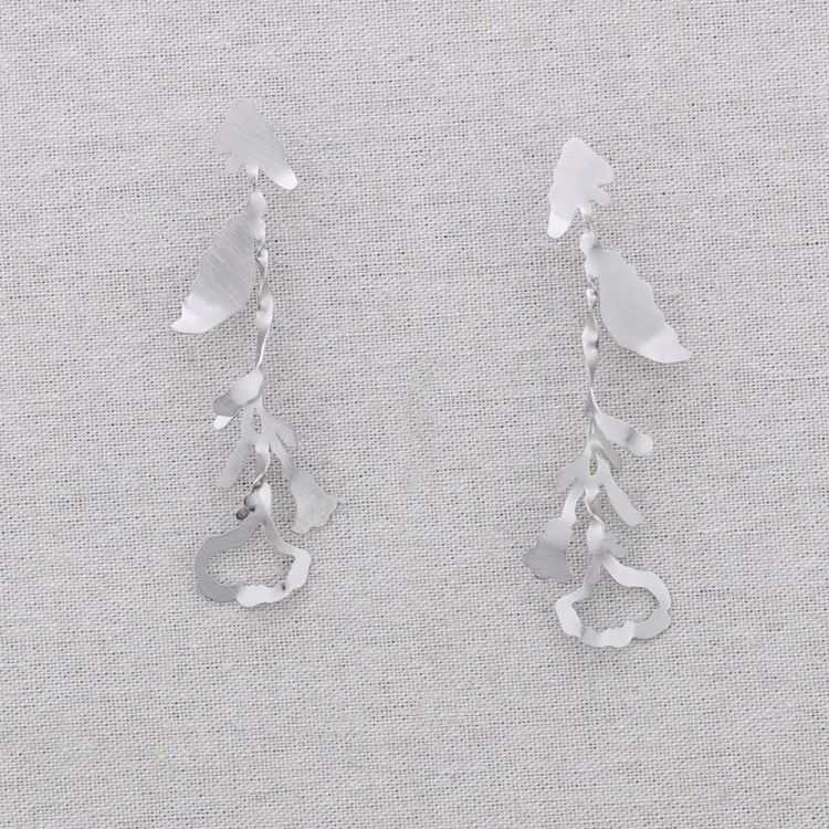 STEEL FLOWER EARRINGS 2