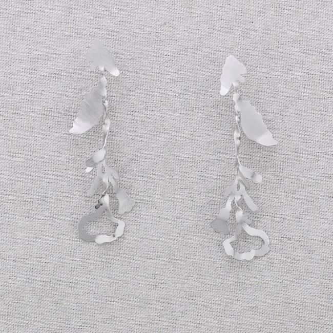 STEEL FLOWER EARRINGS