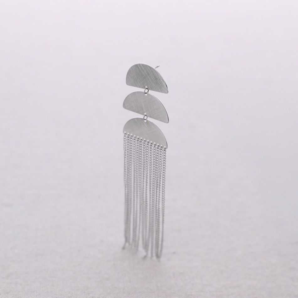 STEEL EARRINGS FAN-SHAPED FRINGED