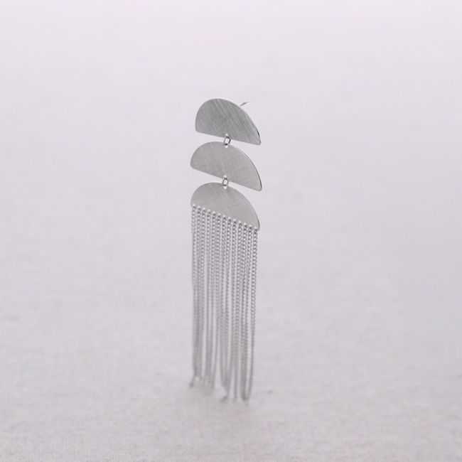 STEEL EARRINGS FAN-SHAPED FRINGED