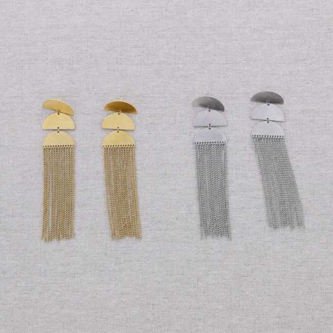 STEEL EARRINGS FAN-SHAPED FRINGED
