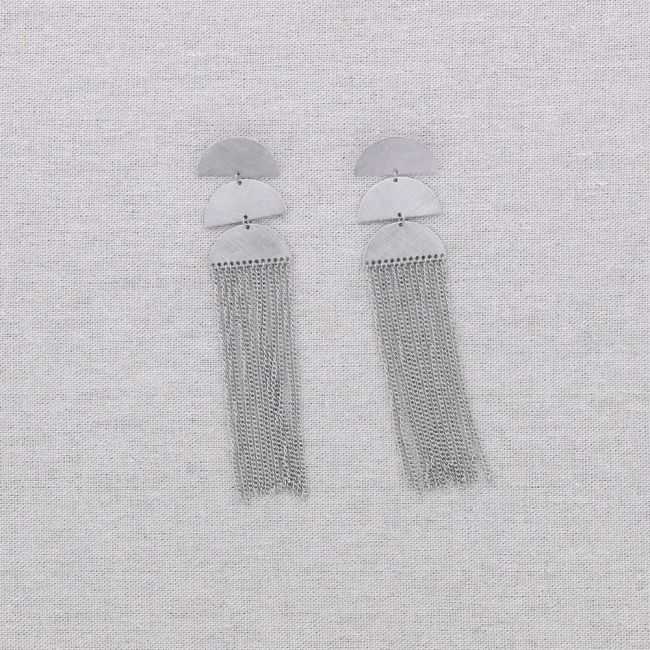 STEEL EARRINGS FAN-SHAPED FRINGED