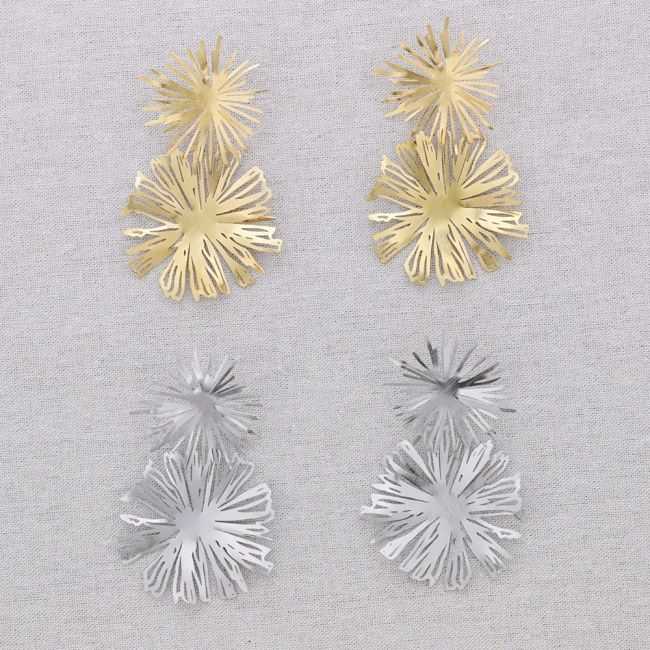 DOUBLE FLOWER SPARKLING STEEL EARRINGS