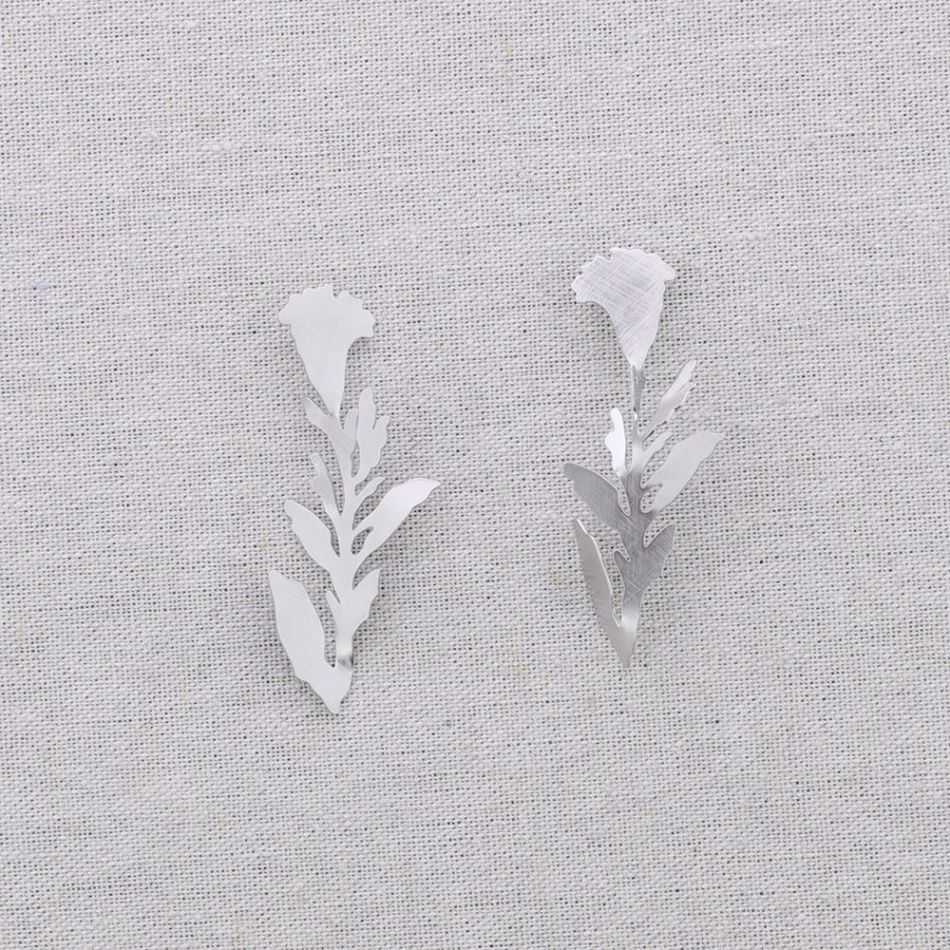 STEEL FLOWER EARRINGS