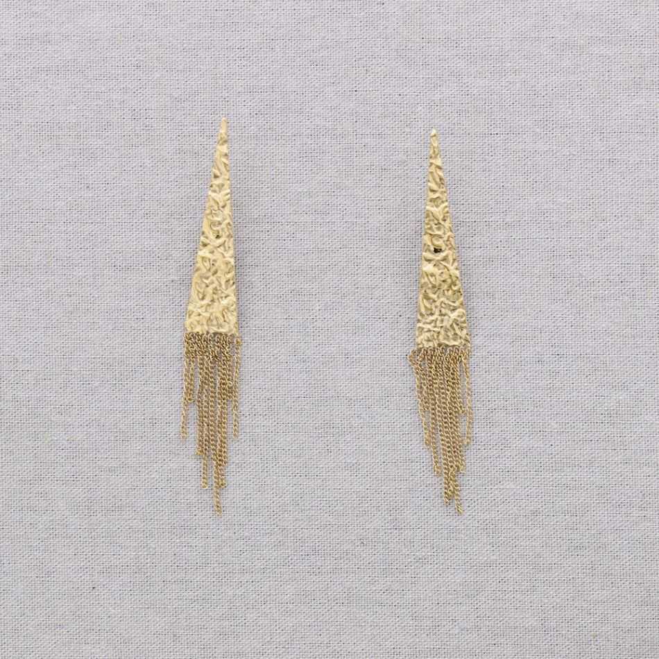 TRIANGULAR STEEL EARRINGS WITH FRINGE