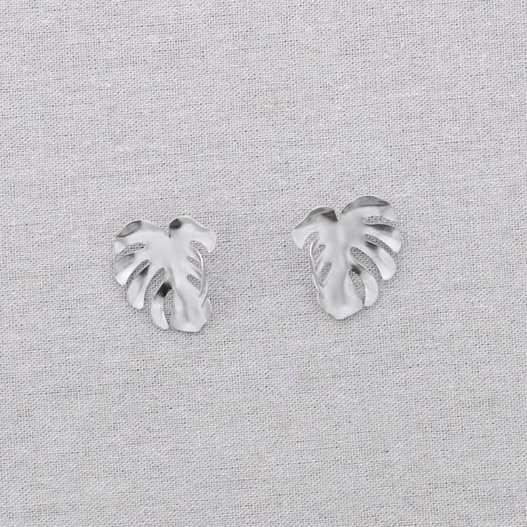 STEEL EARRINGS WITH CHEESE PLANT LEAF 2