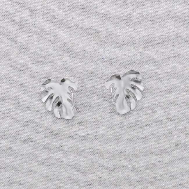 STEEL EARRINGS WITH CHEESE PLANT LEAF