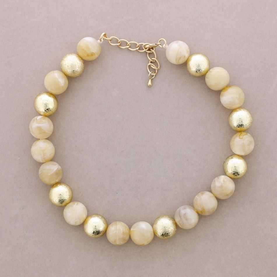 CHOKER WITH BEADS, BALLS, METALLIC FINISH, AND RESIN