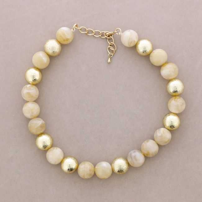 CHOKER WITH BEADS, BALLS, METALLIC FINISH, AND RESIN